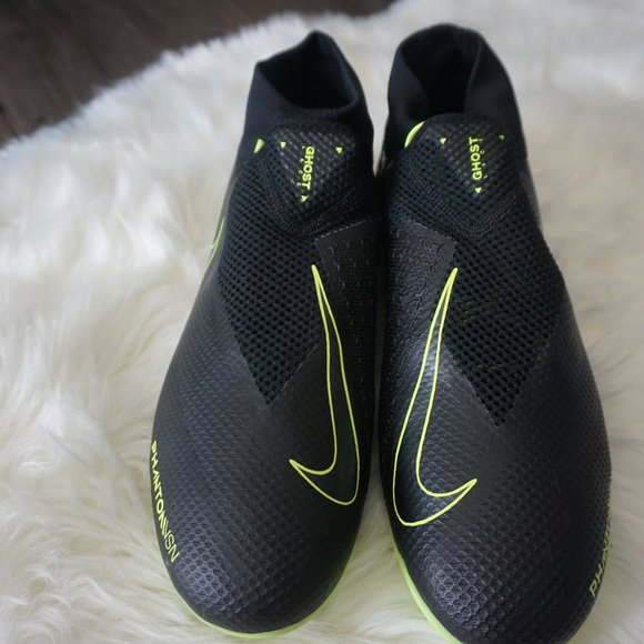 Nike Phantom Vision Pro DF FG Men’s Soccer Cleats - Picture 2 of 7